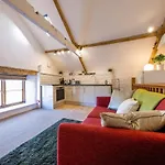 The Cottage- Hopewell *