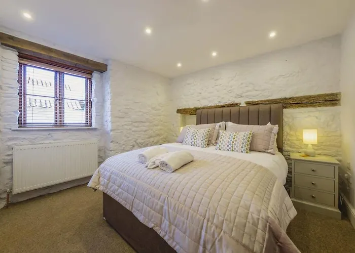 The Cottage- Hopewell * Bristol